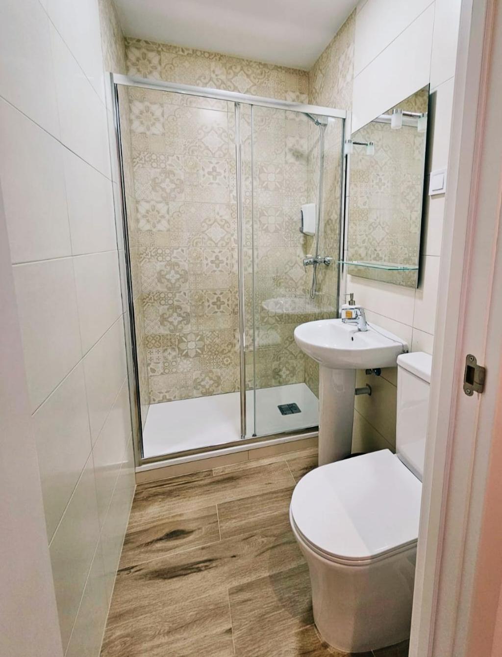 Hostal Andrea Granvia Madrid Eksteriør billede