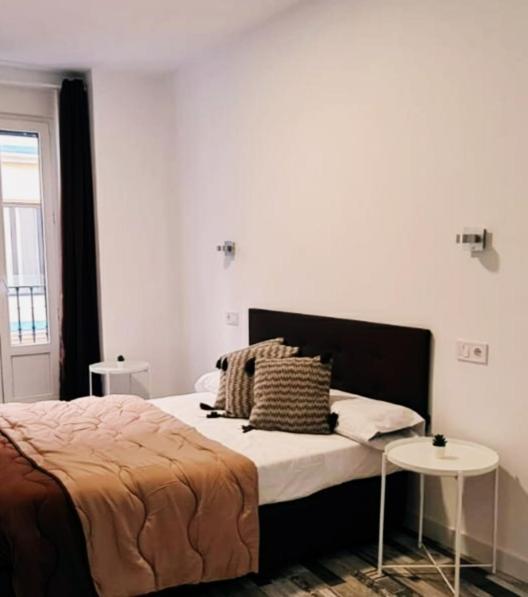Hostal Andrea Granvia Madrid Eksteriør billede